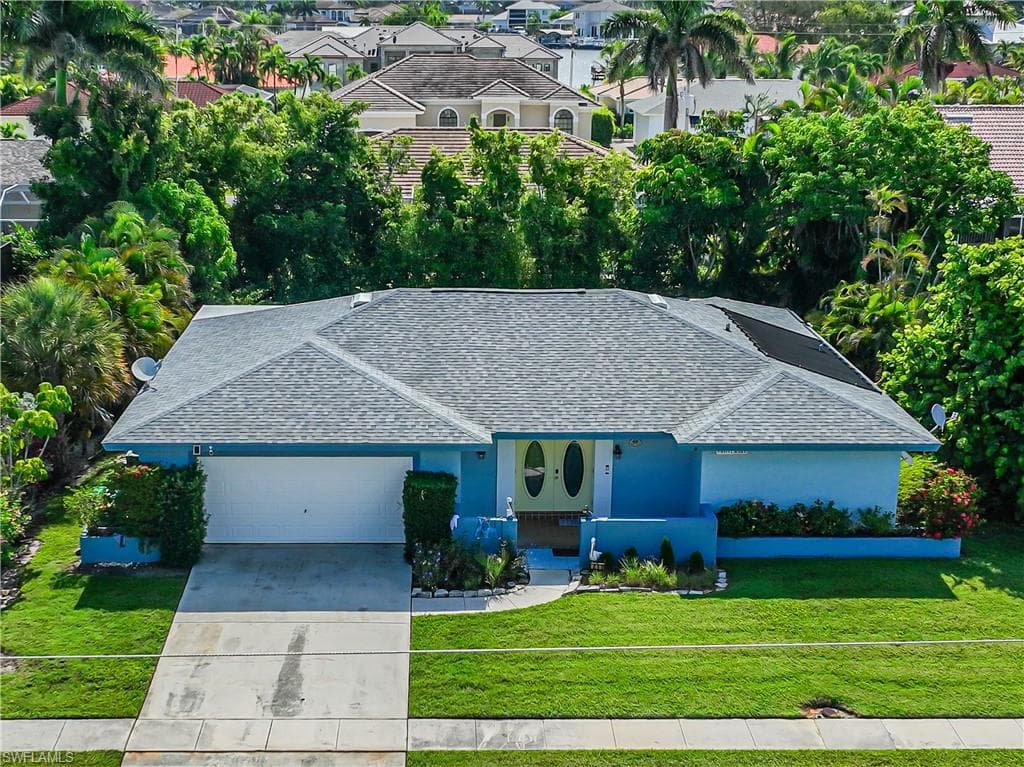 211 Flamingo CIR MARCO ISLAND, FL 34145