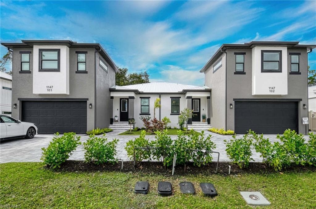 1147 Steeves AVE NAPLES, FL 34104