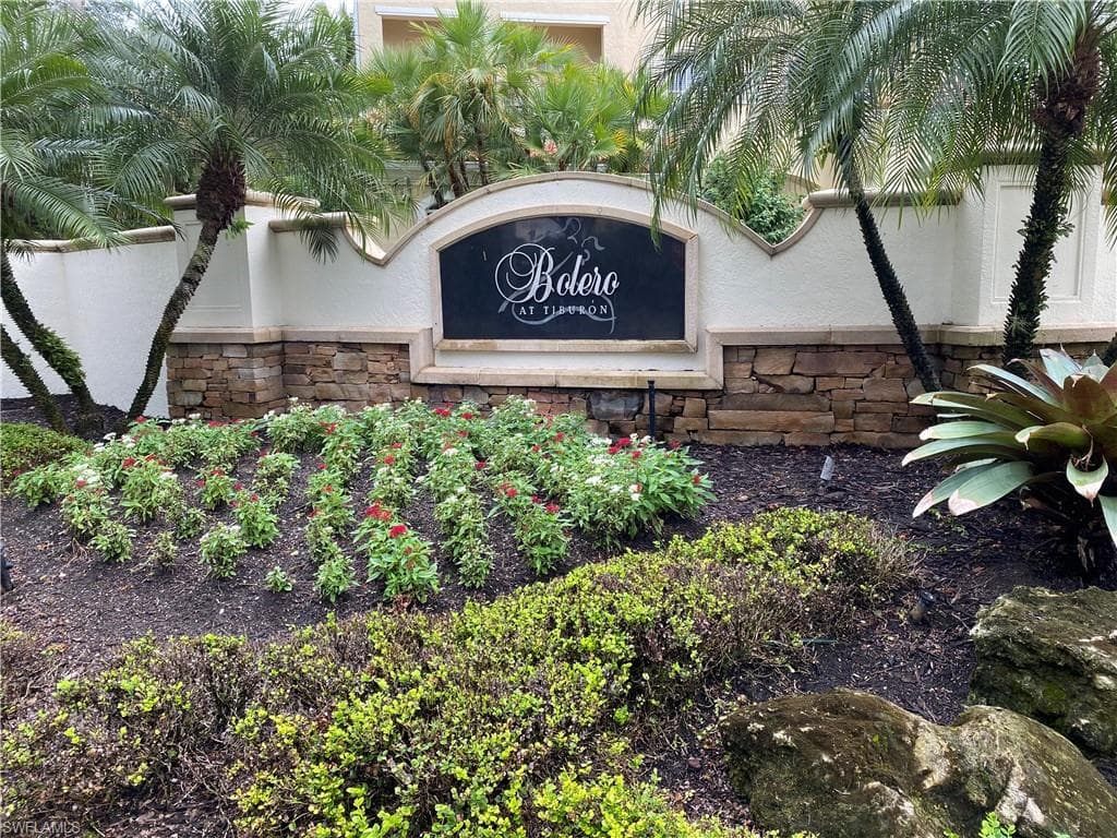 2662 Bolero DR 1002 NAPLES, FL 34109