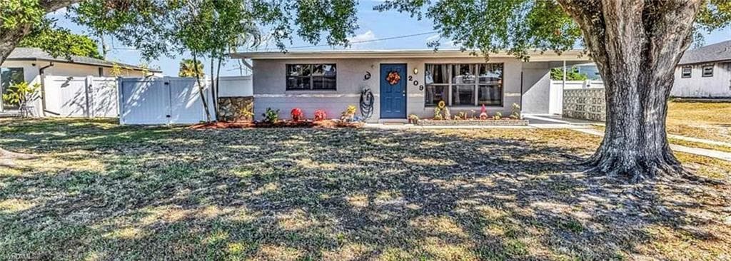 209 Seminole BLVD NW PORT CHARLOTTE, FL 33952