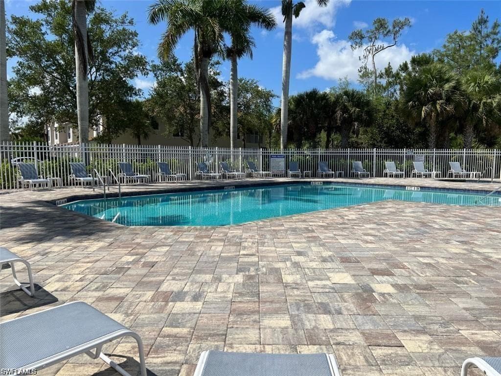 1405 Tiffany LN 1408 NAPLES, FL 34105