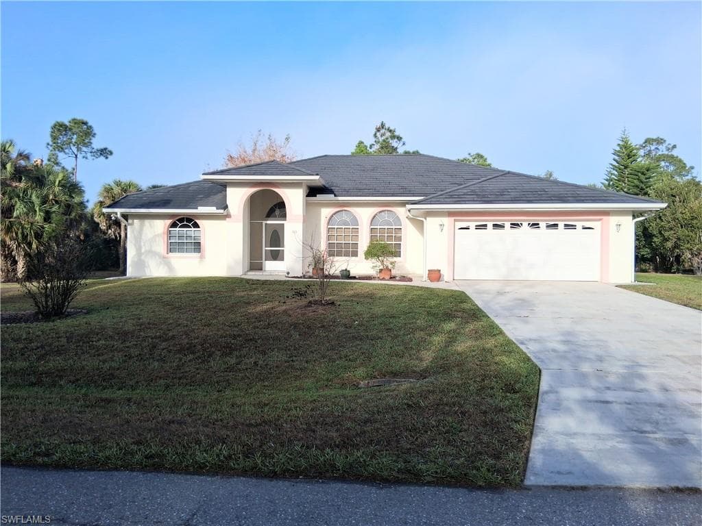 503 Poinsettia AVE LEHIGH ACRES, FL 33972