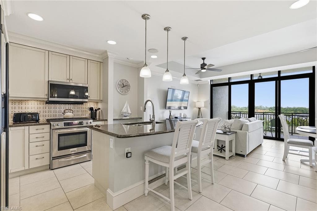 9123 Strada PL 7409 NAPLES, FL 34108