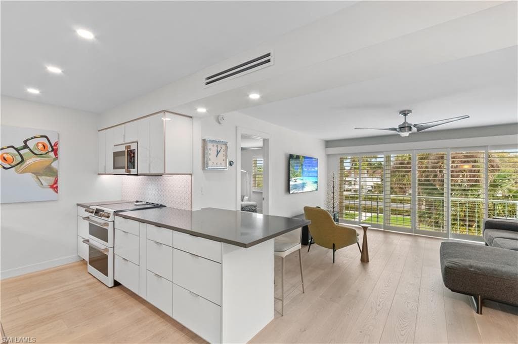 568 12th AVE S 568 NAPLES, FL 34102