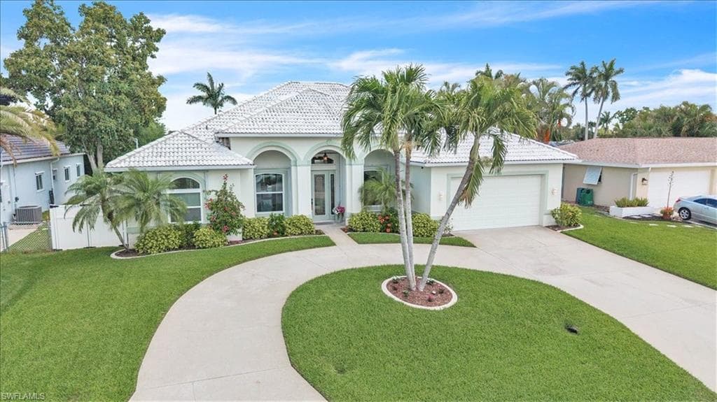 1313 SE 29th TER CAPE CORAL, FL 33904