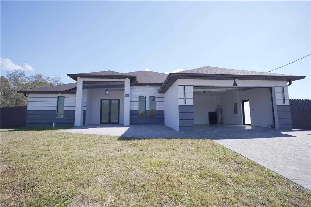 1602 McArthur AVE LEHIGH ACRES, FL 33972