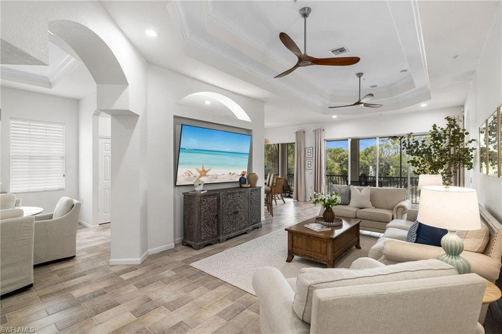 10100 Valiant CT 201 MIROMAR LAKES, FL 33913