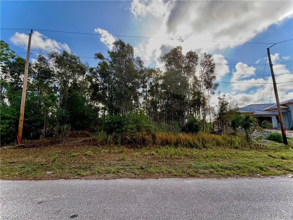 433 Paulcrest AVE LEHIGH ACRES, FL 33974