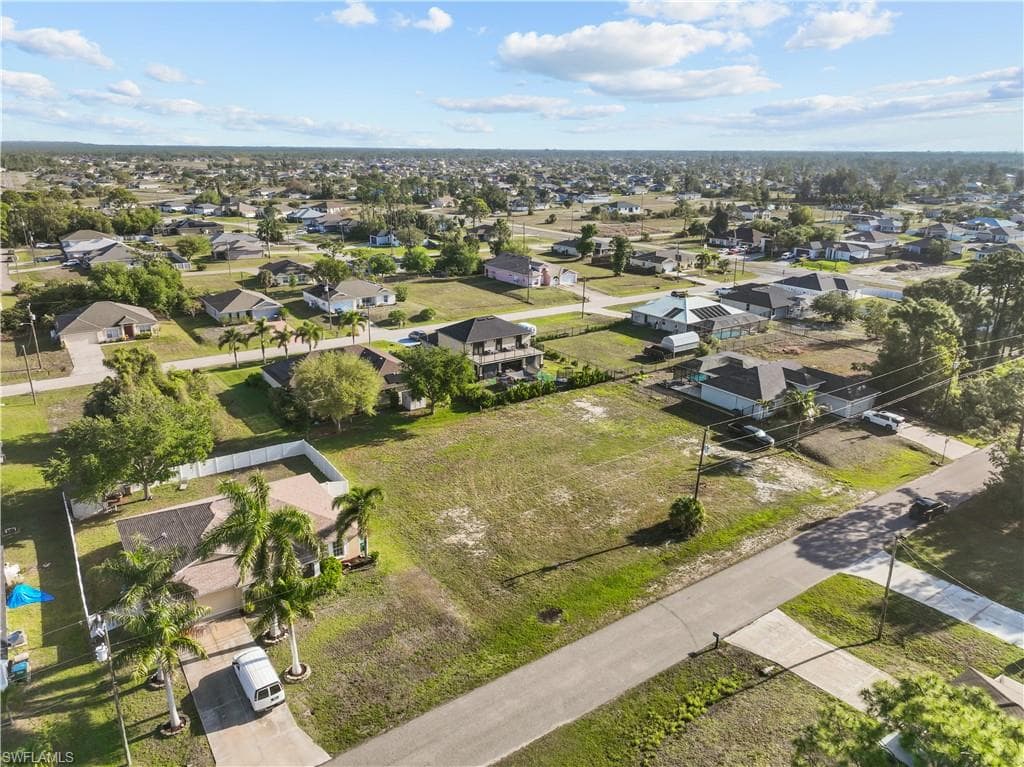 1105 NE 36th ST CAPE CORAL, FL 33909