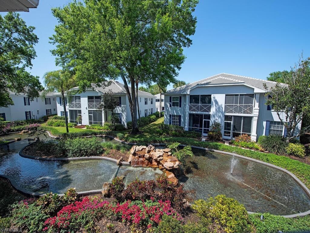 7074 Barrington CIR 202 NAPLES, FL 34108