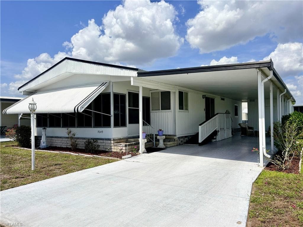 3049 Longview LN NORTH FORT MYERS, FL 33917