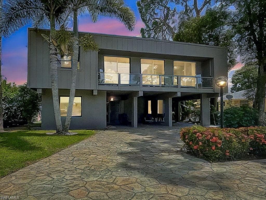 1702 Hill AVE FORT MYERS, FL 33901