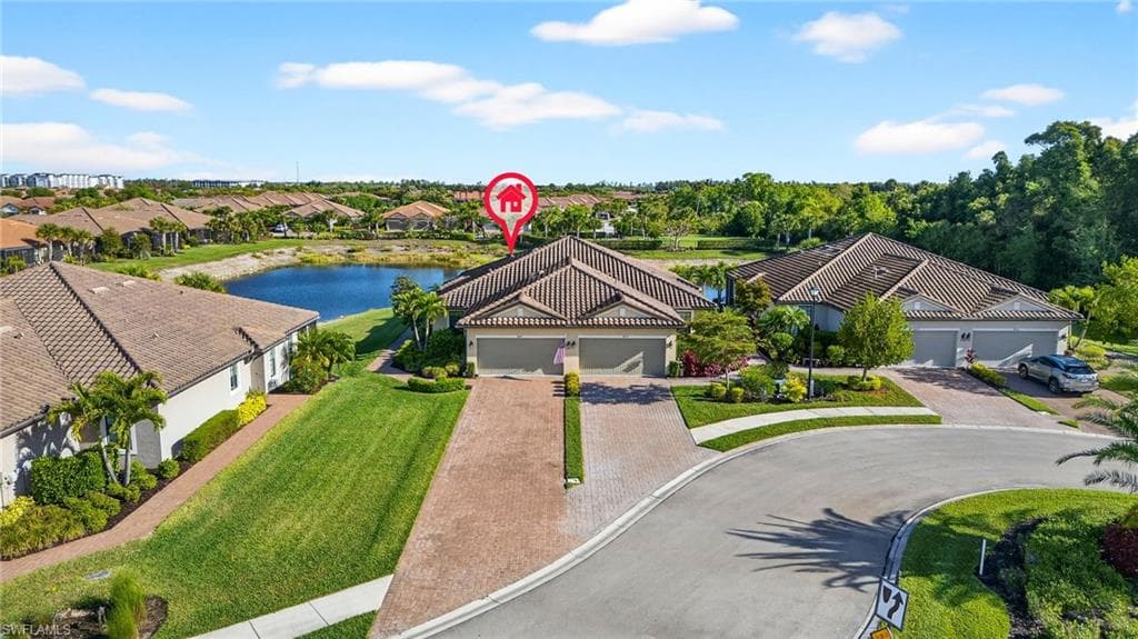 8017 Calle Canovas CT NAPLES, FL 34114