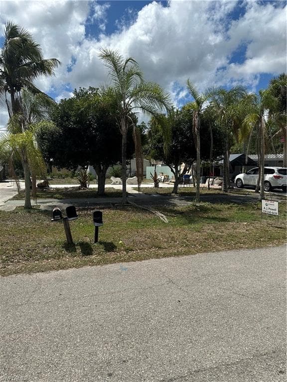 11129 Safari DR BONITA SPRINGS, FL 34135