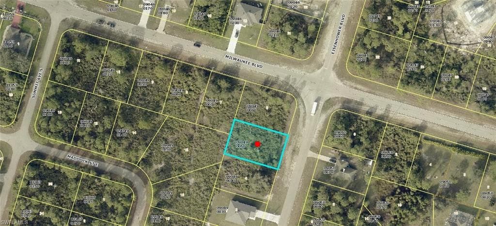 604 Eisenhower BLVD LEHIGH ACRES, FL 33974