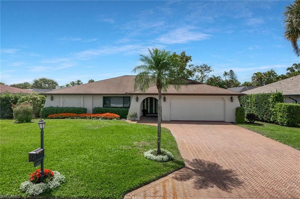 10361 Windsor WAY NAPLES, FL 34109
