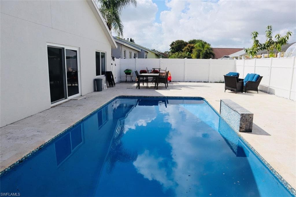 1001 Cape Cod TER PALM BEACH, FL 33413