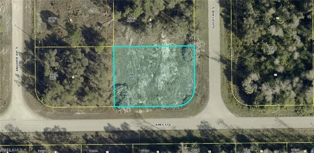 852 Dudley AVE S LEHIGH ACRES, FL 33974