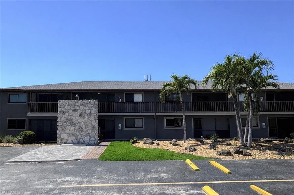 2510 SE 16th PL 203 CAPE CORAL, FL 33904