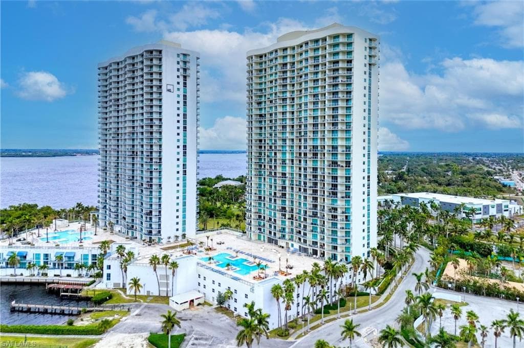 3000 Oasis Grand BLVD 701 FORT MYERS, FL 33916