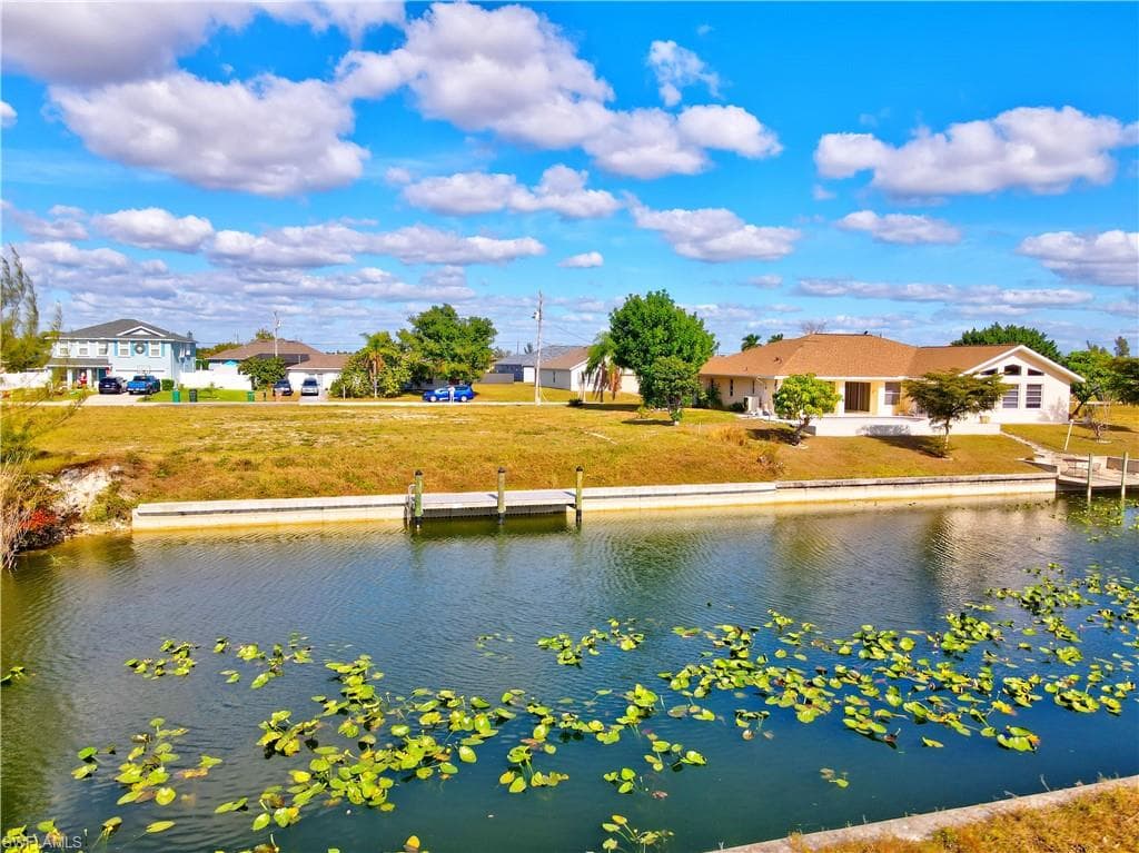 430 24th ST CAPE CORAL, FL 33991