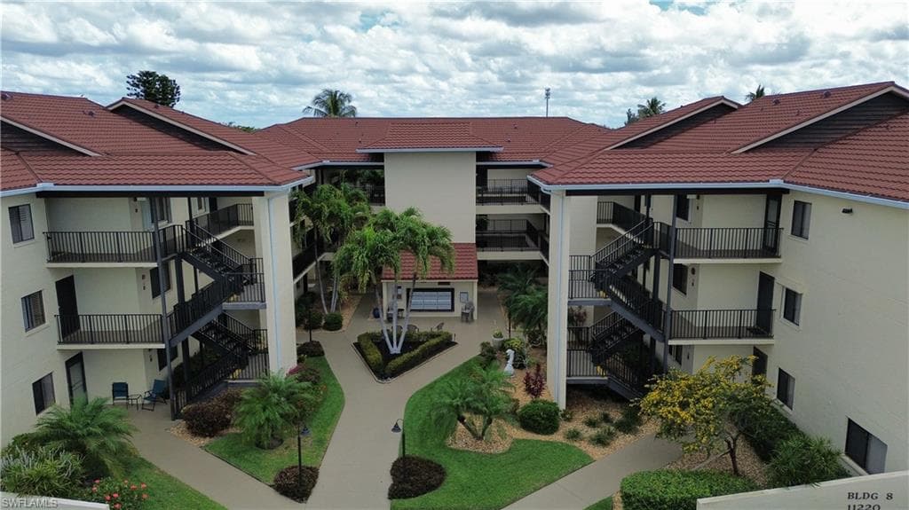 11220 Caravel CIR 301 FORT MYERS, FL 33908