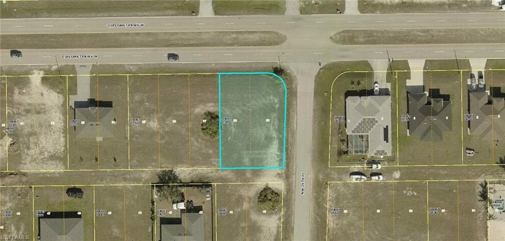 2614 Diplomat PKWY W CAPE CORAL, FL 33993