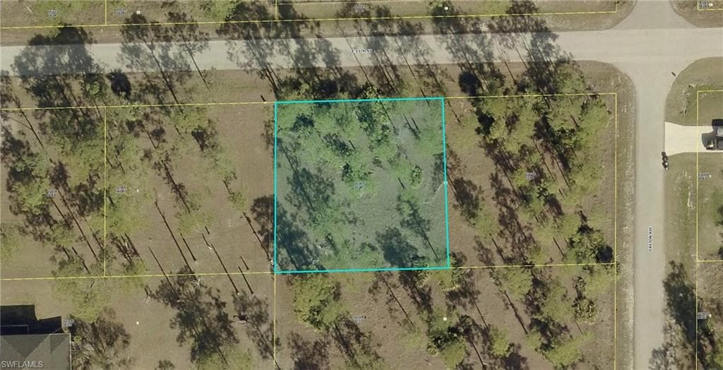 1604 E 13th ST LEHIGH ACRES, FL 33972