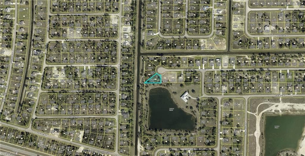 904 Gleason ST LEHIGH ACRES, FL 33974