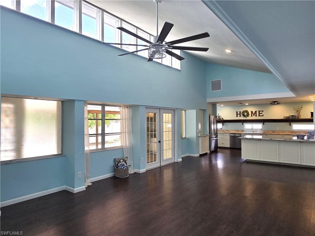 8512 Chatham ST FORT MYERS, FL 33907