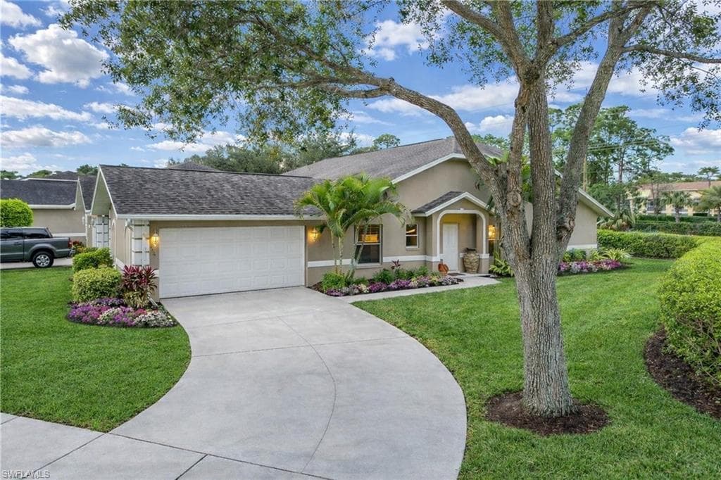 2037 Crown Pointe BLVD NAPLES, FL 34112