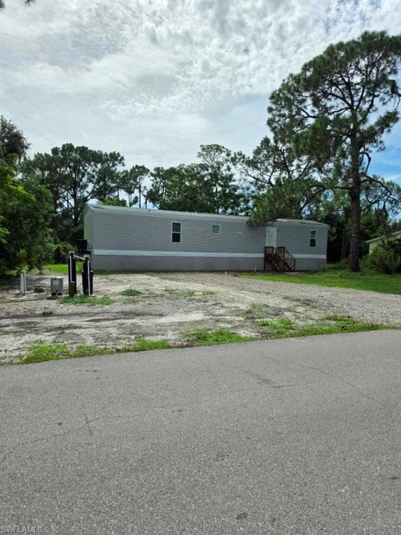 8385 Marx DR NORTH FORT MYERS, FL 33917