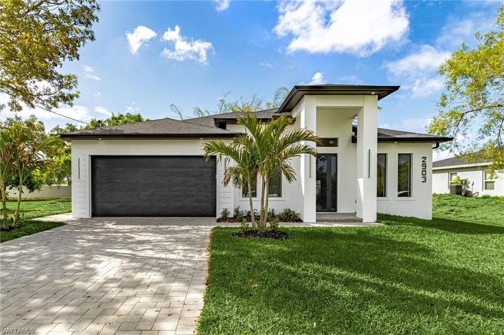 2903 10th ST SW LEHIGH ACRES, FL 33976