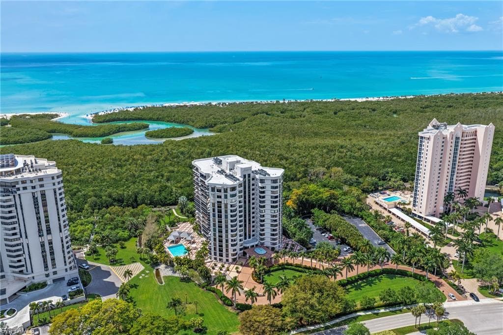 6075 Pelican Bay BLVD 201 NAPLES, FL 34108