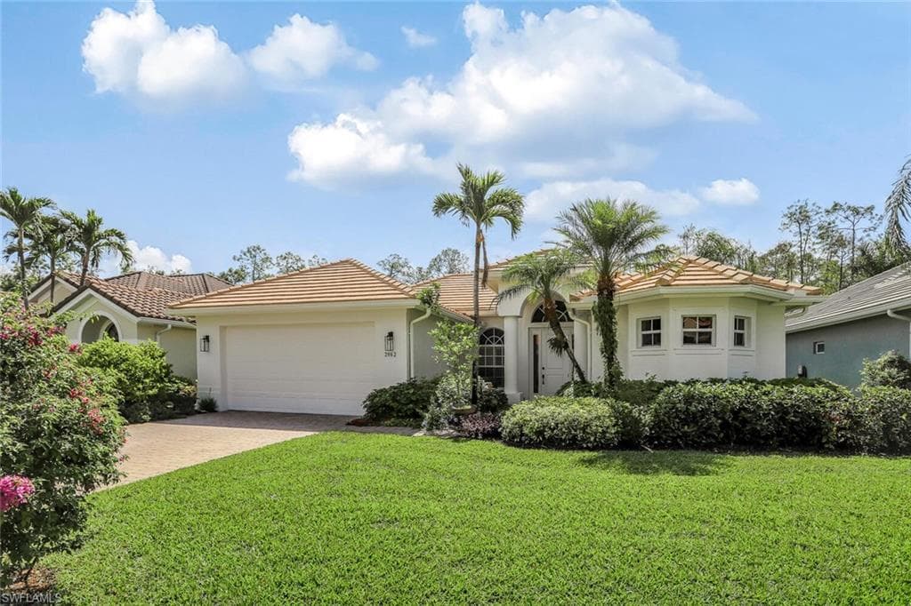 2862 Lone Pine LN NAPLES, FL 34119