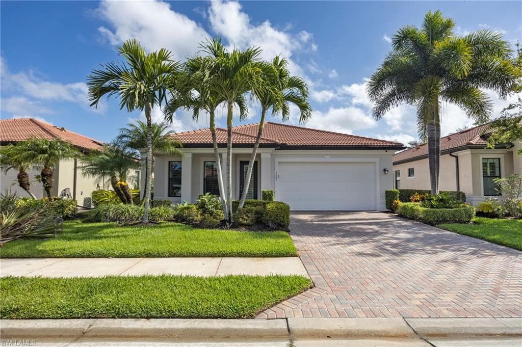 1287 Manado DR NAPLES, FL 34113