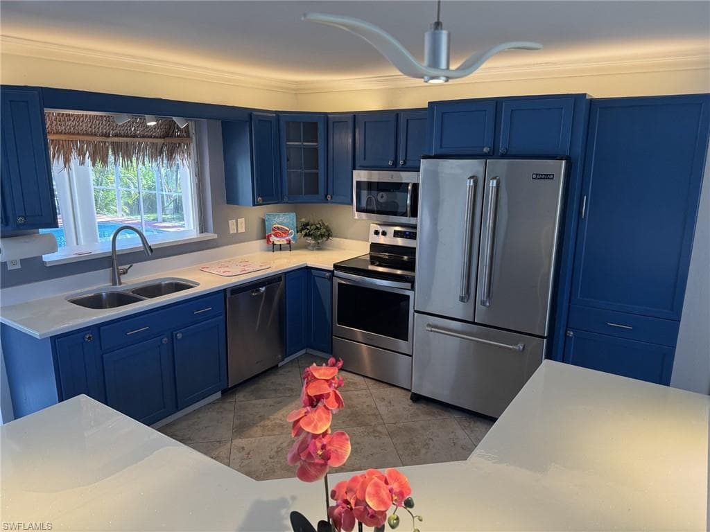 1437 SE 21st LN CAPE CORAL, FL 33990