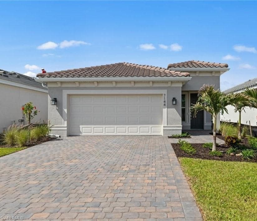 7144 Chapel Creek LN NORTH FORT MYERS, FL 33917