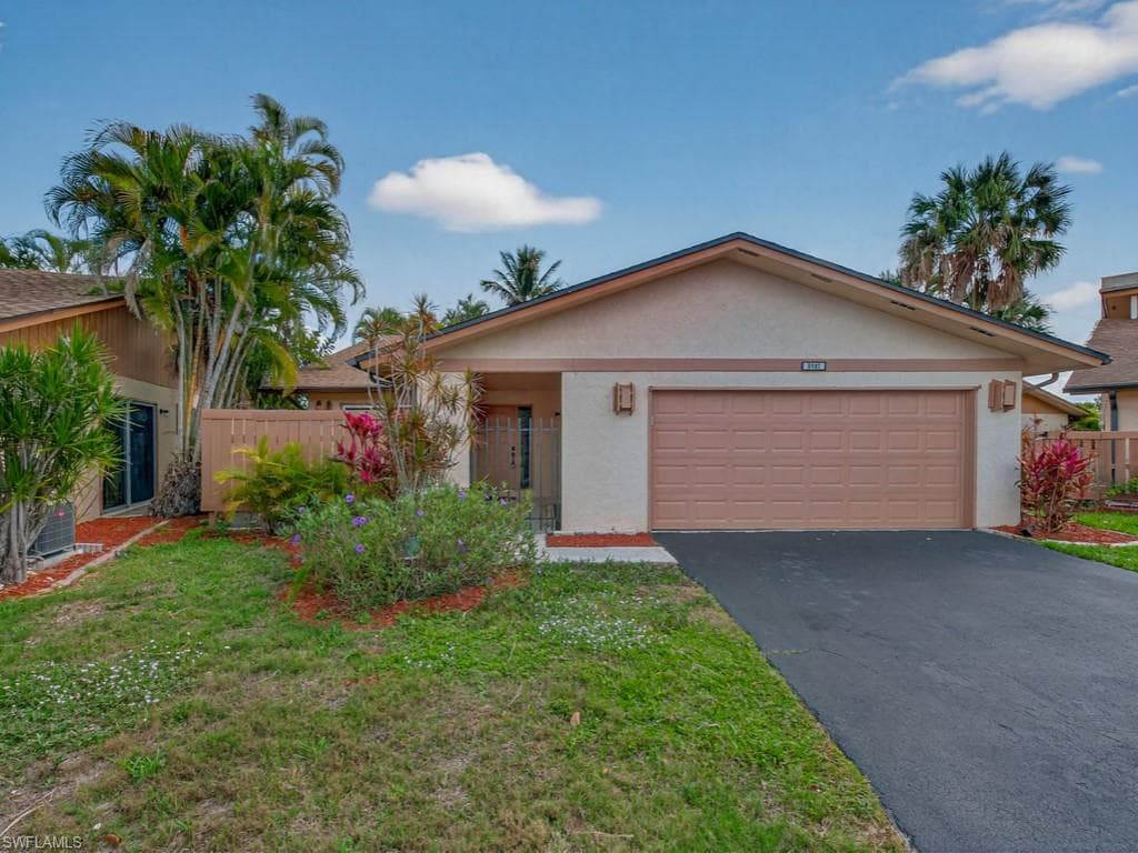 6441 Royal Woods DR FORT MYERS, FL 33908