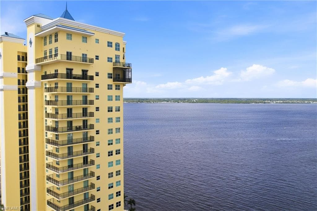 2797 1st ST 2105 FORT MYERS, FL 33916