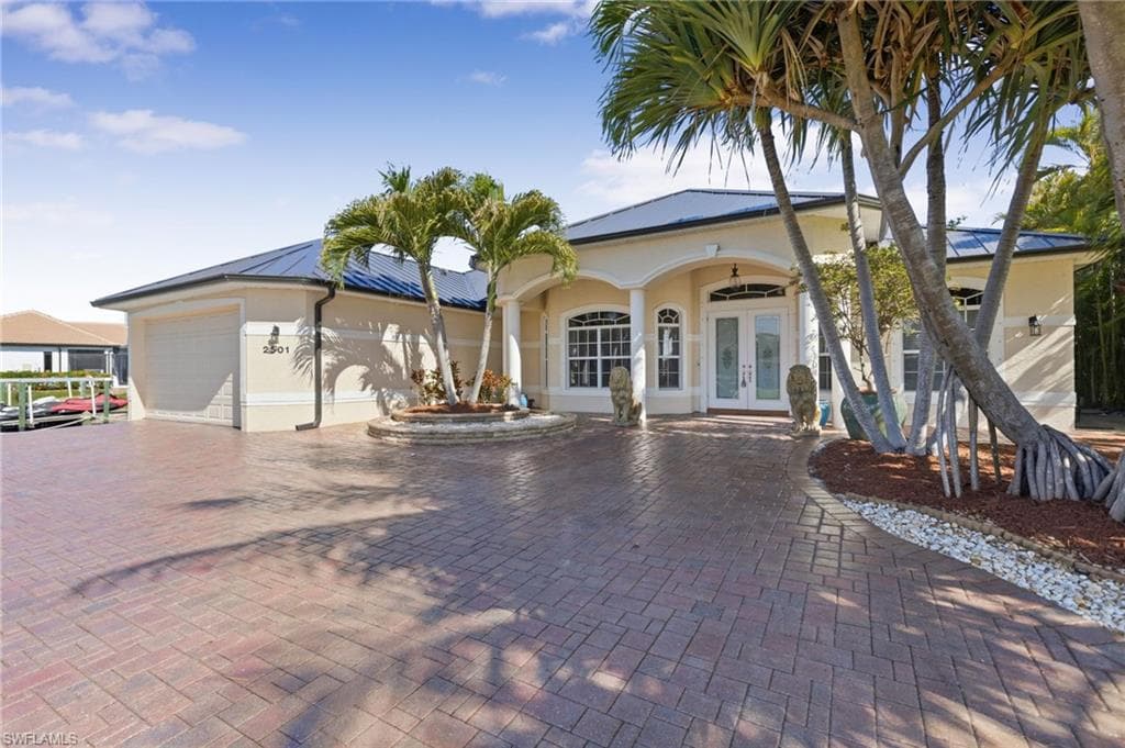 2501 SE 19th PL CAPE CORAL, FL 33904