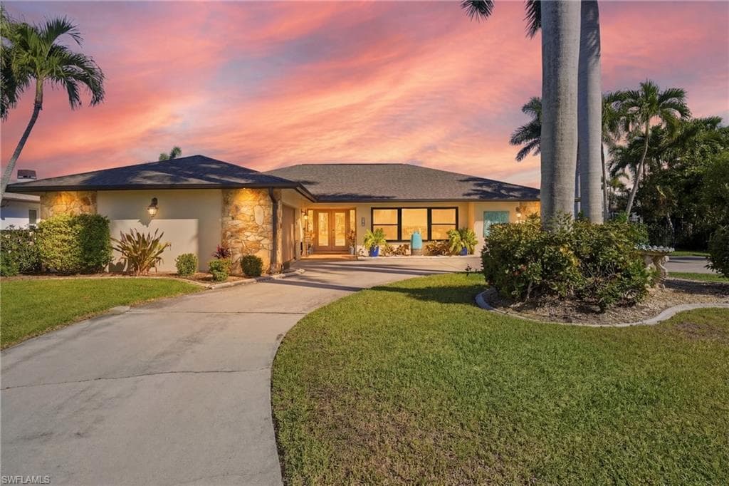 5205 Tiffany CT CAPE CORAL, FL 33904