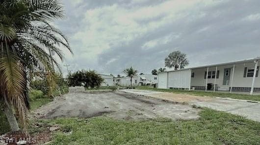 593 Daisy DR NORTH FORT MYERS, FL 33917