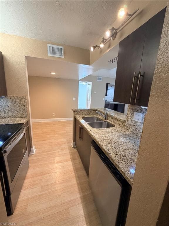190 Santa Clara DR 5 NAPLES, FL 34104