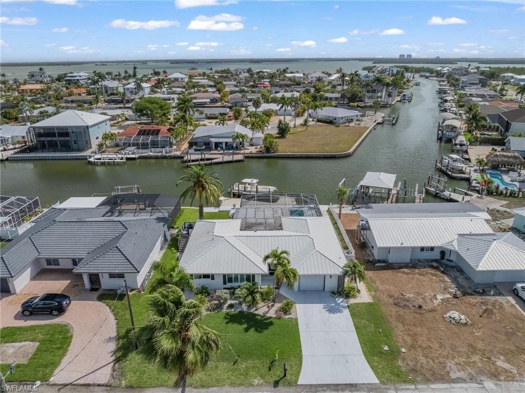 9 Fairview BLVD FORT MYERS BEACH, FL 33931