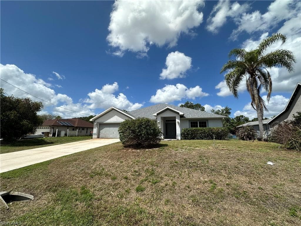 119 Columbus AVE LEHIGH ACRES, FL 33936