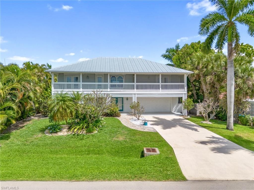 647 Coral DR CAPE CORAL, FL 33904