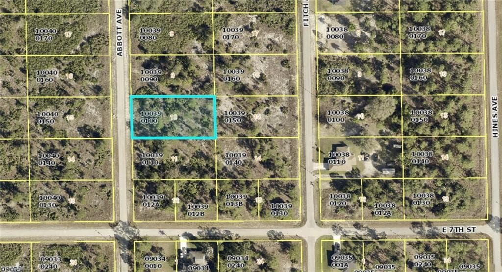 704 Abbott AVE LEHIGH ACRES, FL 33972
