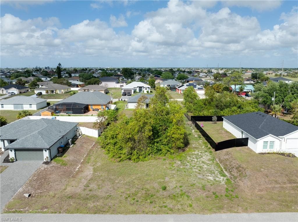 2616 NE 5th AVE CAPE CORAL, FL 33909