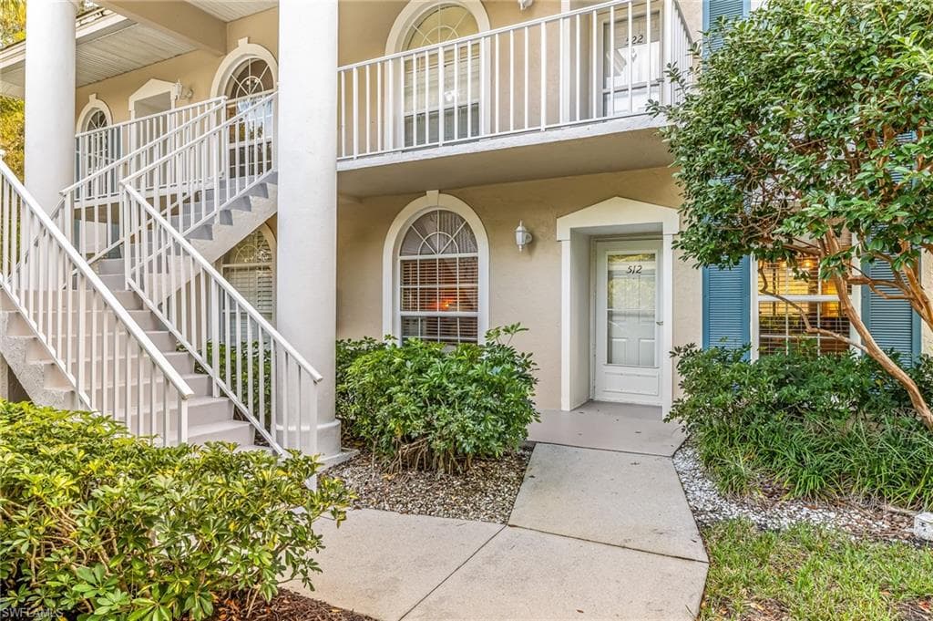 8161 Twelve Oaks CIR 512 NAPLES, FL 34113